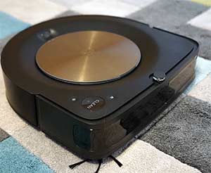 iRobot-Aspirapolvere-Roomba-S9+-Frontale